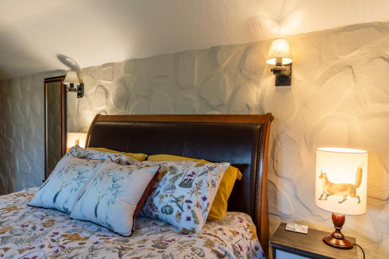 Finest Retreats - The Old Church House Inn Broadhempston Eksteriør billede